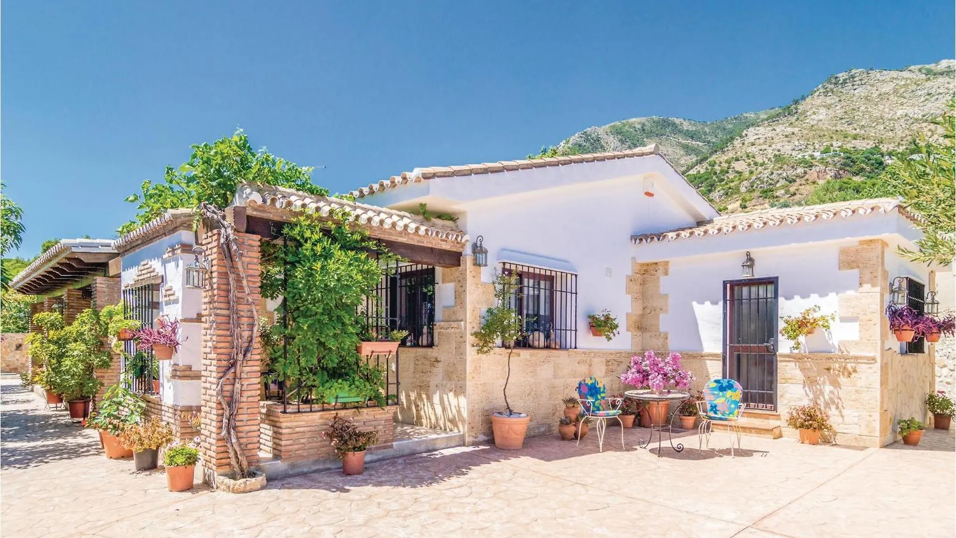 Awesome Home In Mijas With House A Mountain View İspanya